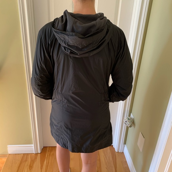 Women’s Columbia Lightweight Jacket - Picture 2 of 4